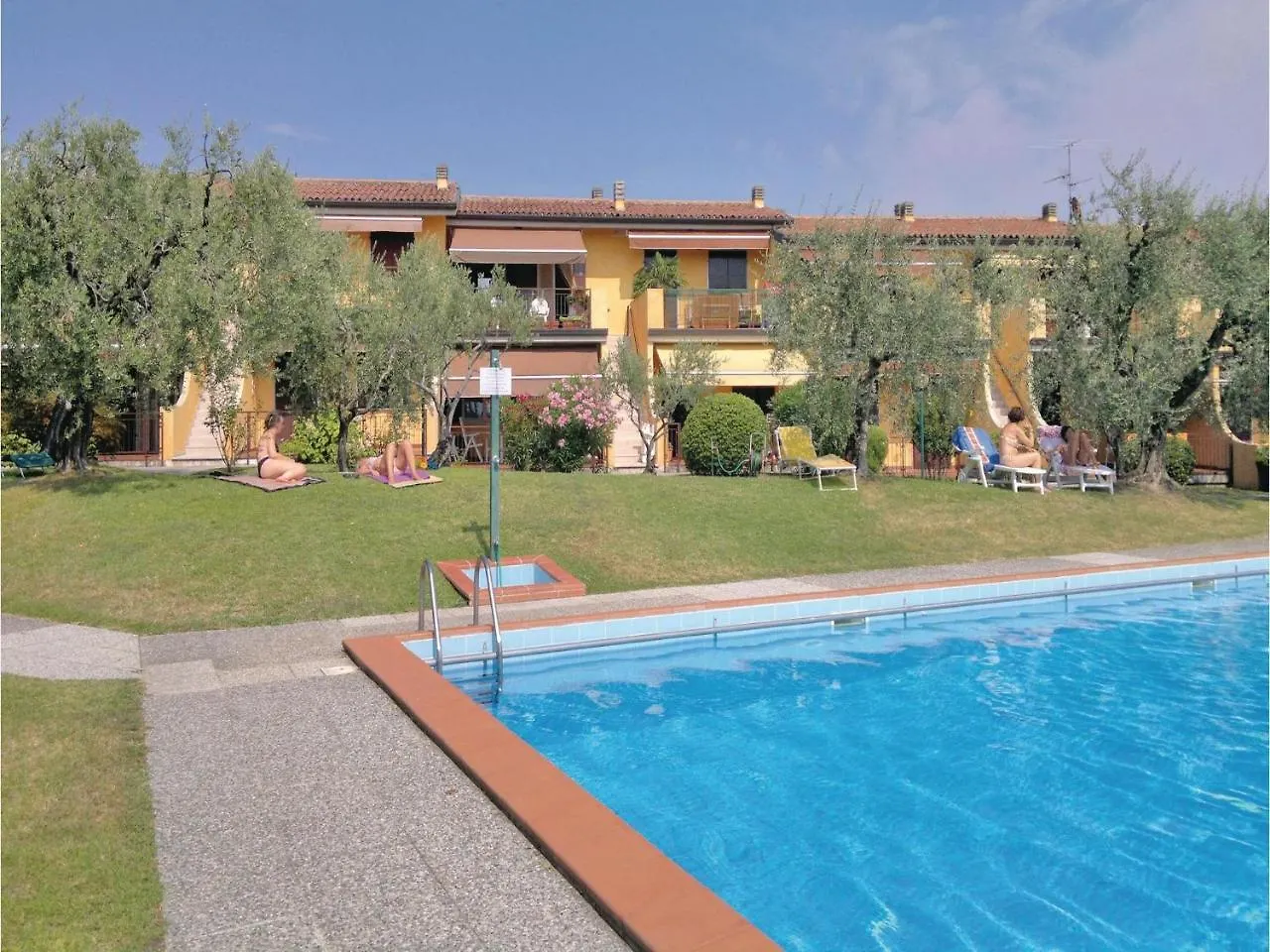 Residence Il Torcolo contacts